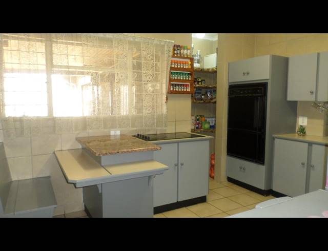 4 BEDROOM HOUSE SOLD IN DORANDIA